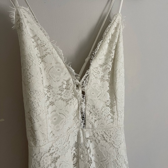 Lulu’s White Lace Dress - Picture 3 of 4